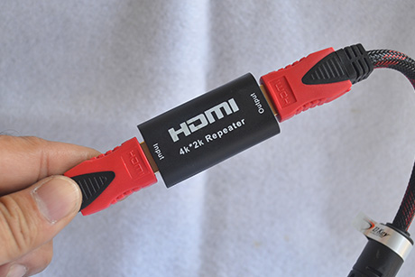 Alat untuk menyambungkan 2 kabel HDMI 20 meter