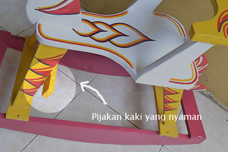 Mainan kuda kayu murah