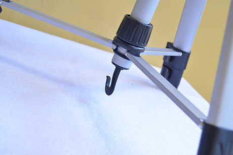 Tripod dengan Center hook tinggi 1,6m