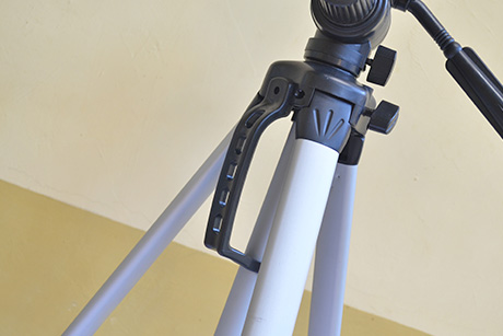 Hand carrier tripod legs