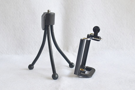 Tripod mini dan holder U untuk smartphone
